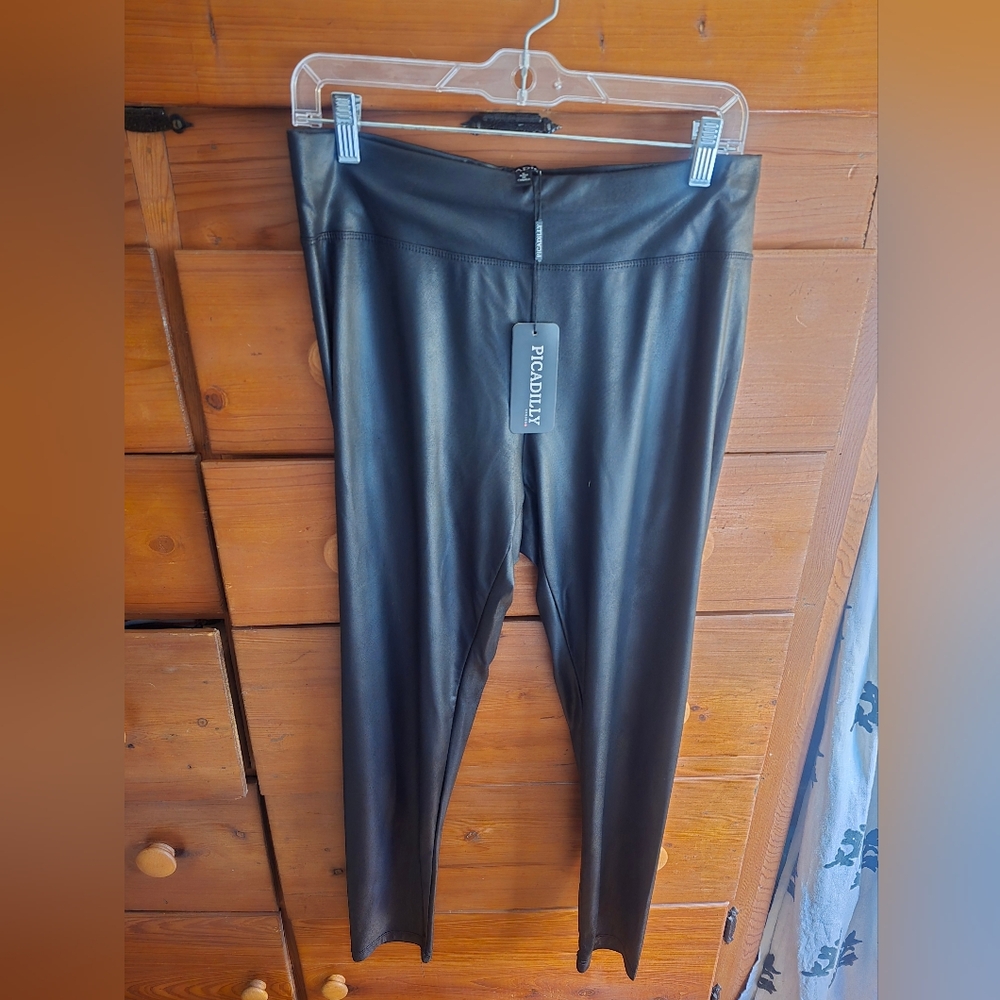 NWT Picadilly Shimmer Leggings size Large